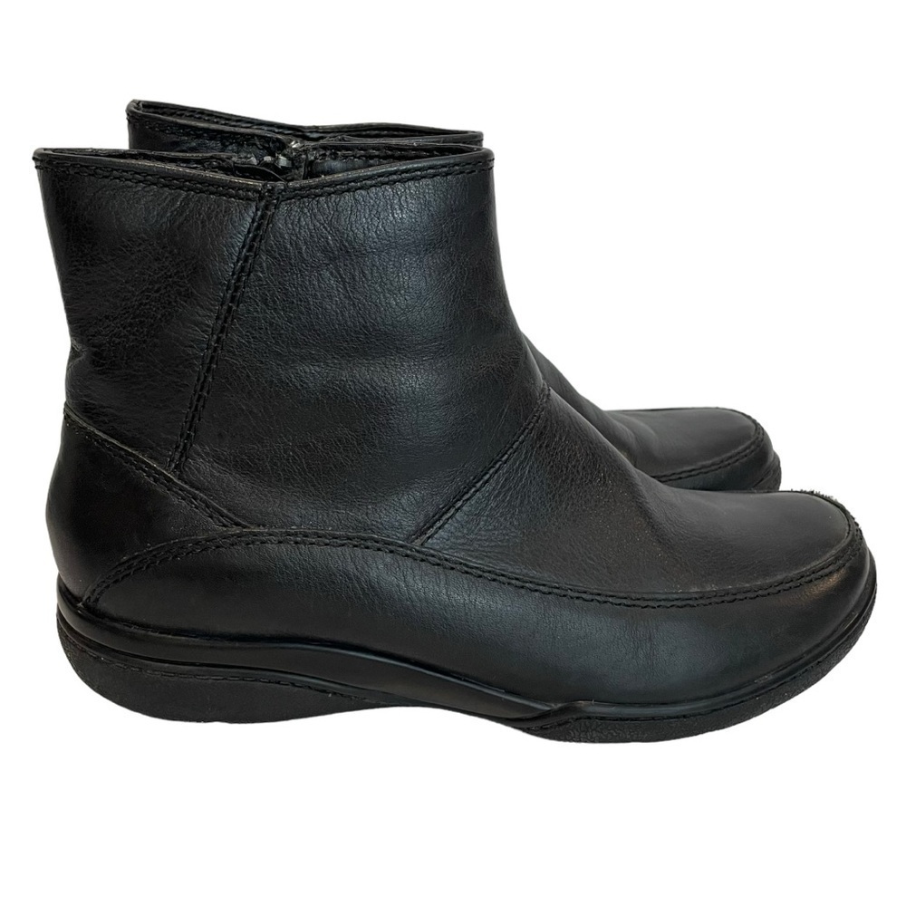 Clarks Leather Ankle Boots Womens 7 Black Side Zip Booties Casual Lined Warm EUC